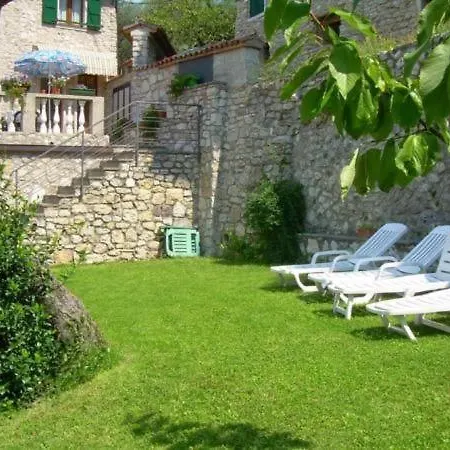 Nr, 3 Im Casa Margherita, Mit Terrasse, Garten Und Seeblick アパート Sommavilla