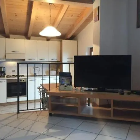 Nr, 3 Im Casa Margherita, Mit Terrasse, Garten Und Seeblick Apartment *